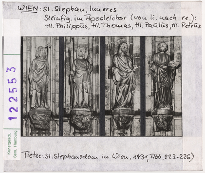 Vorschaubild Wien, Stephansdom: Inneres, Apostelchor, von li. nach re: Hl. Philippus, Hl. Thomas, Hl. Paulus, Hl. Petrus 